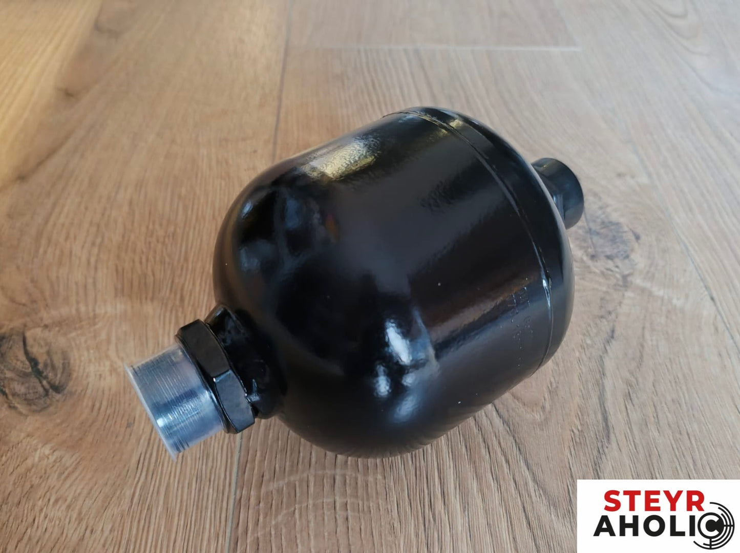 Druckbegrenzer / Druckspeicher / Membranspeicher / Speicher 354556A1, 1-32-273-257 1-35-795-011, 47056251