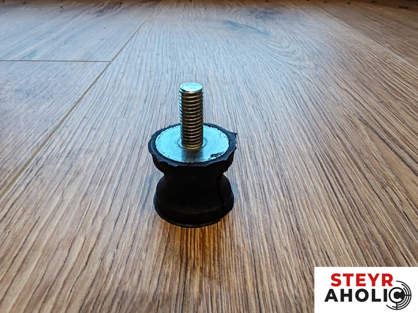 Gummilager für Kühler und Tank Nachbau 133700530112