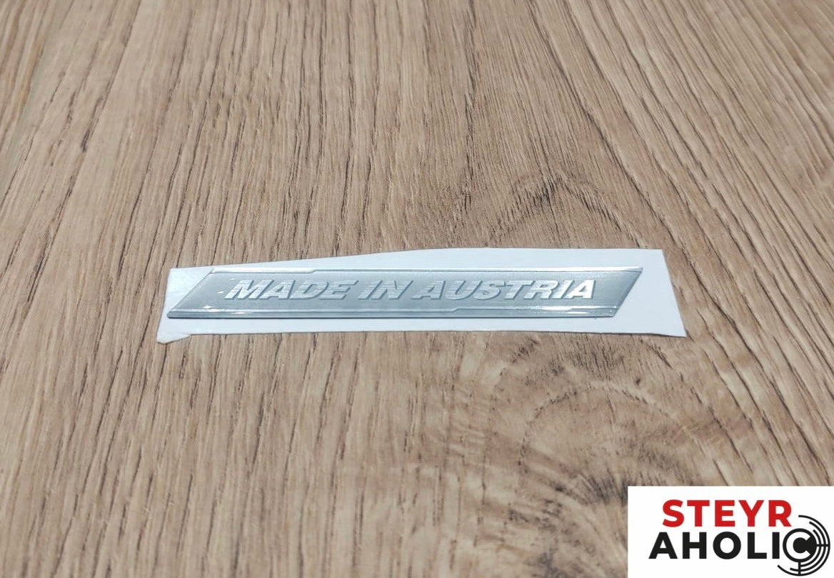 Aufkleber "Made in Austria" auf Motorhaube