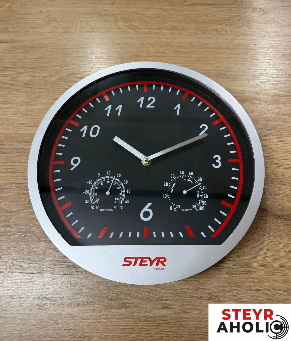 Steyr Uhr / Wanduhr