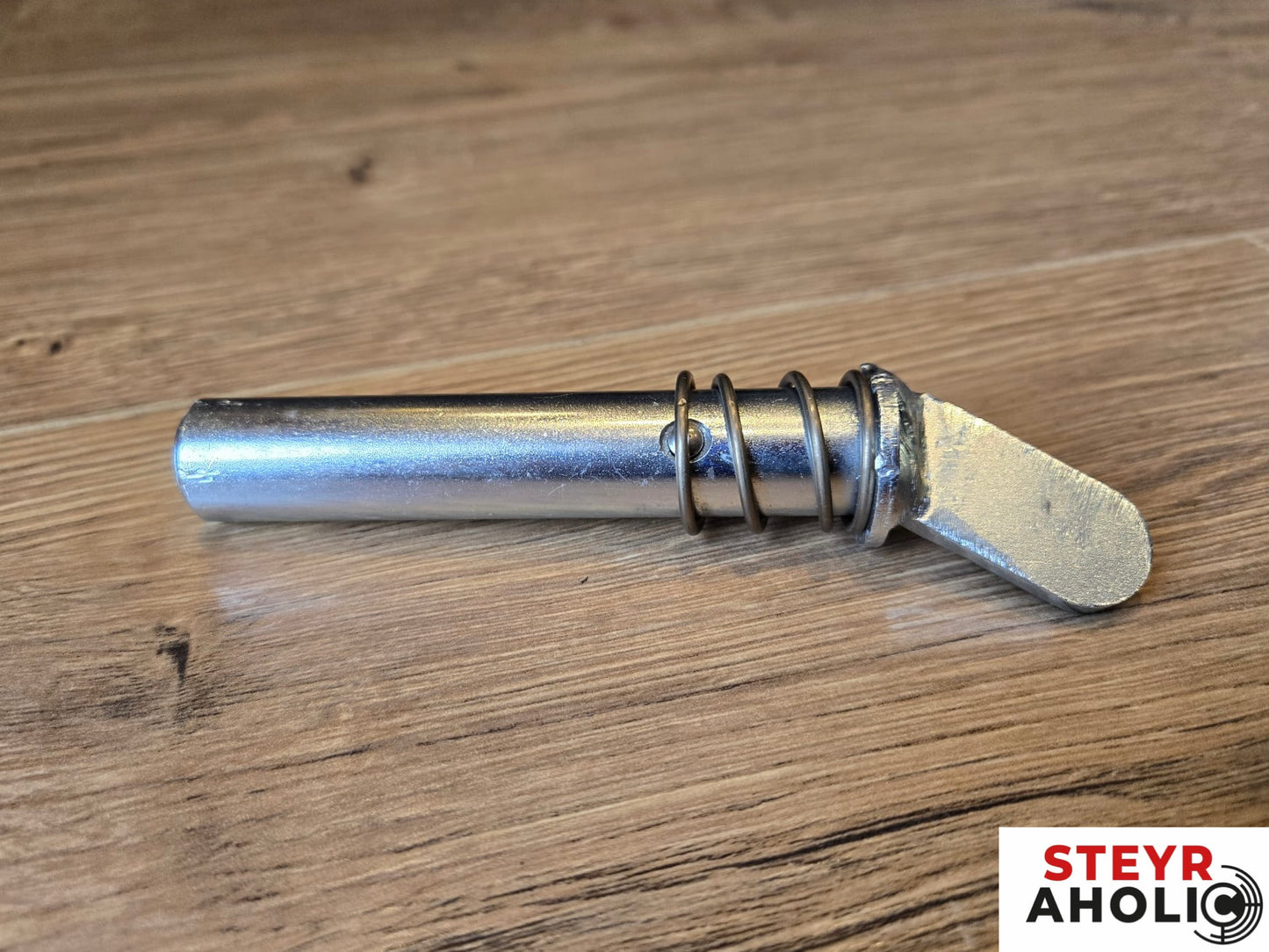 Steckbolzen Fronthubwerk bei achsgeführter Variante 135700950044
