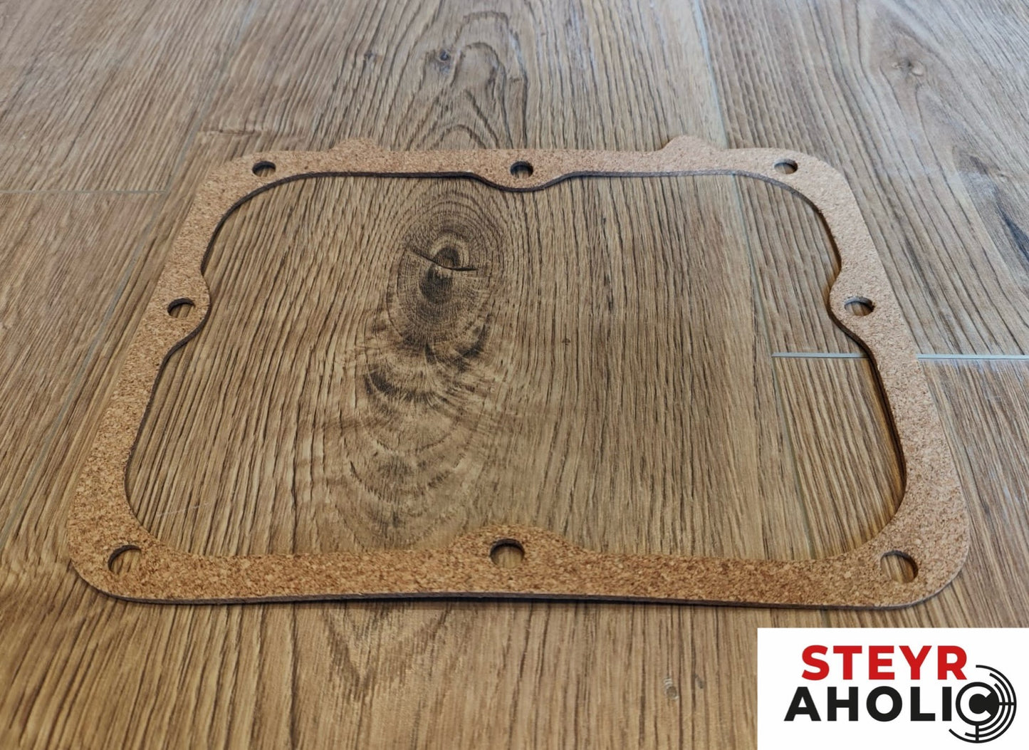 Seitendeckeldichtung rechts passend zu Steyr T180-182