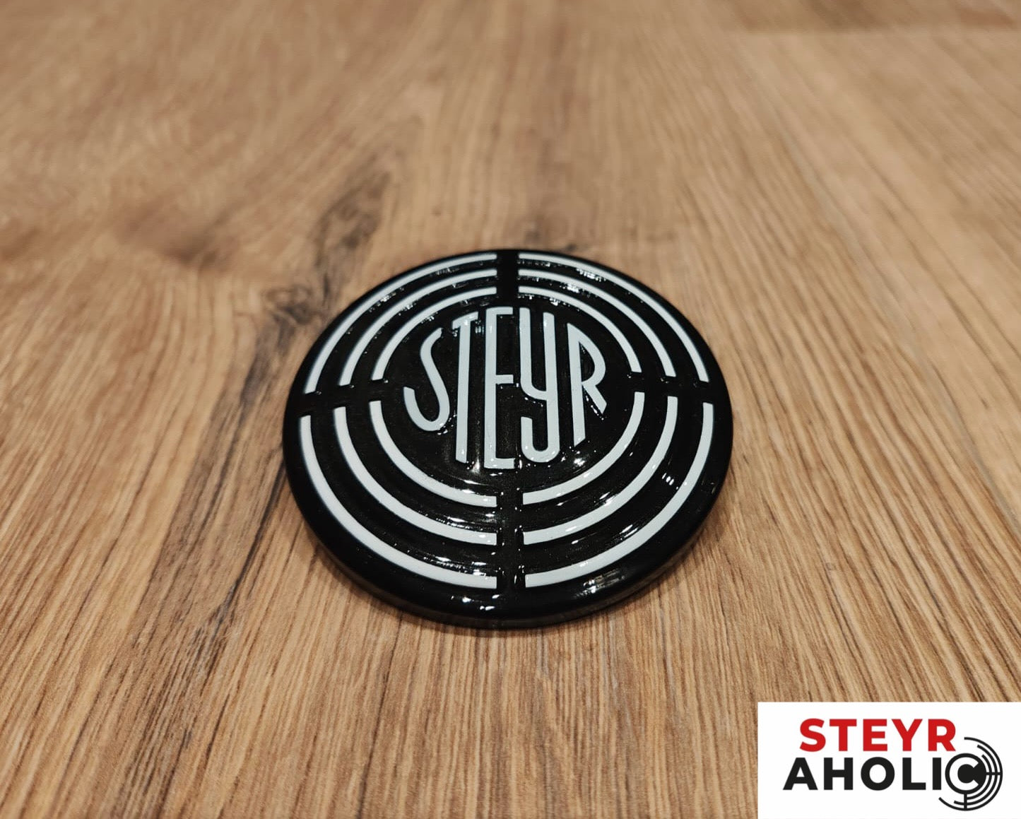 CNH Steyr Emblem für Motorhaube 47056192