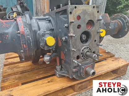 Hinterachsgehäuse + Halbachsen Steyr 9094 MWM mit gerader Motorhaube
