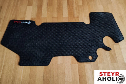 Hochwertige Gummimatte / Bodenmatte passend zu Steyr SK2