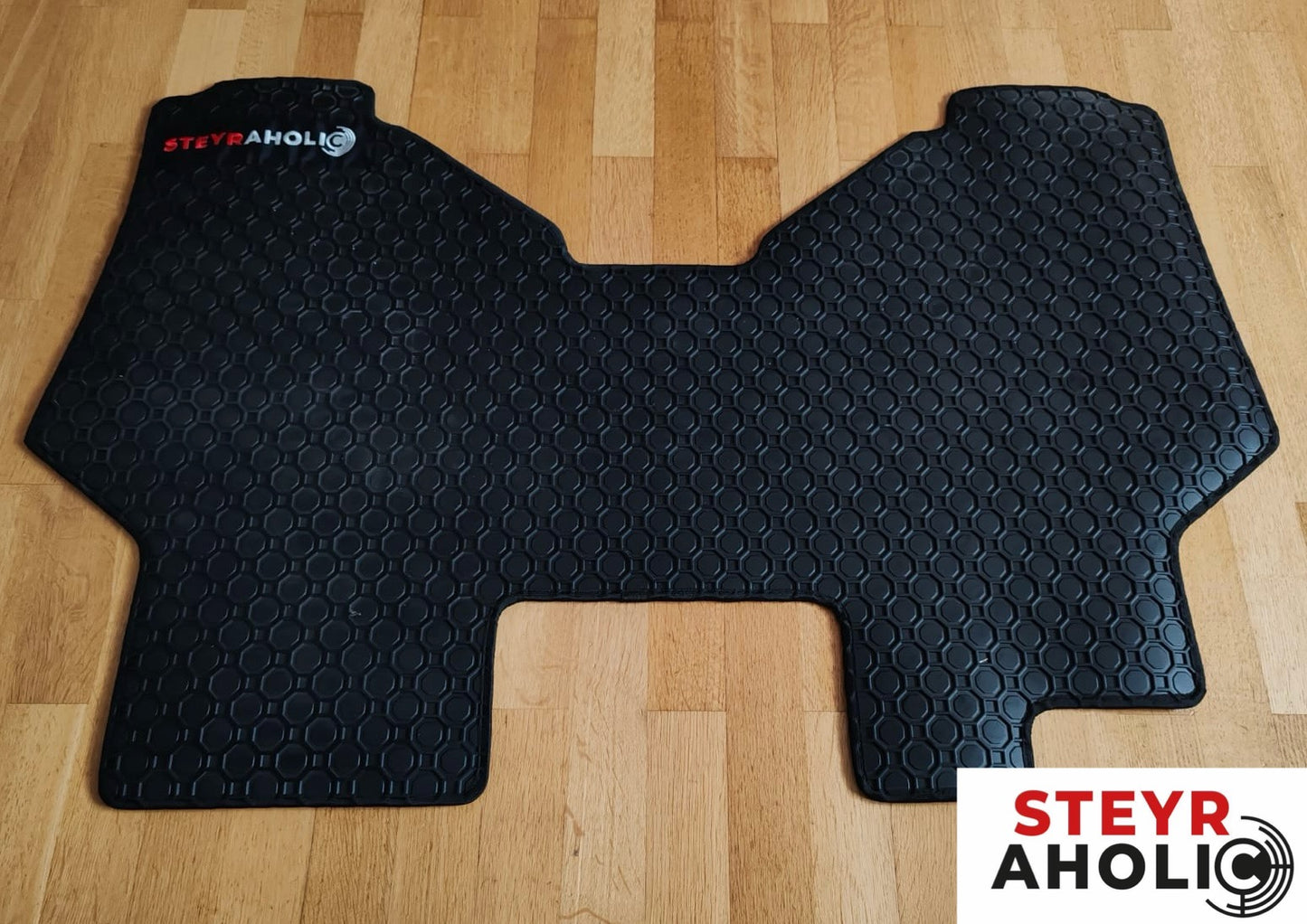 Hochwertige Gummimatte / Bodenmatte passend zu Steyr 948 - 975