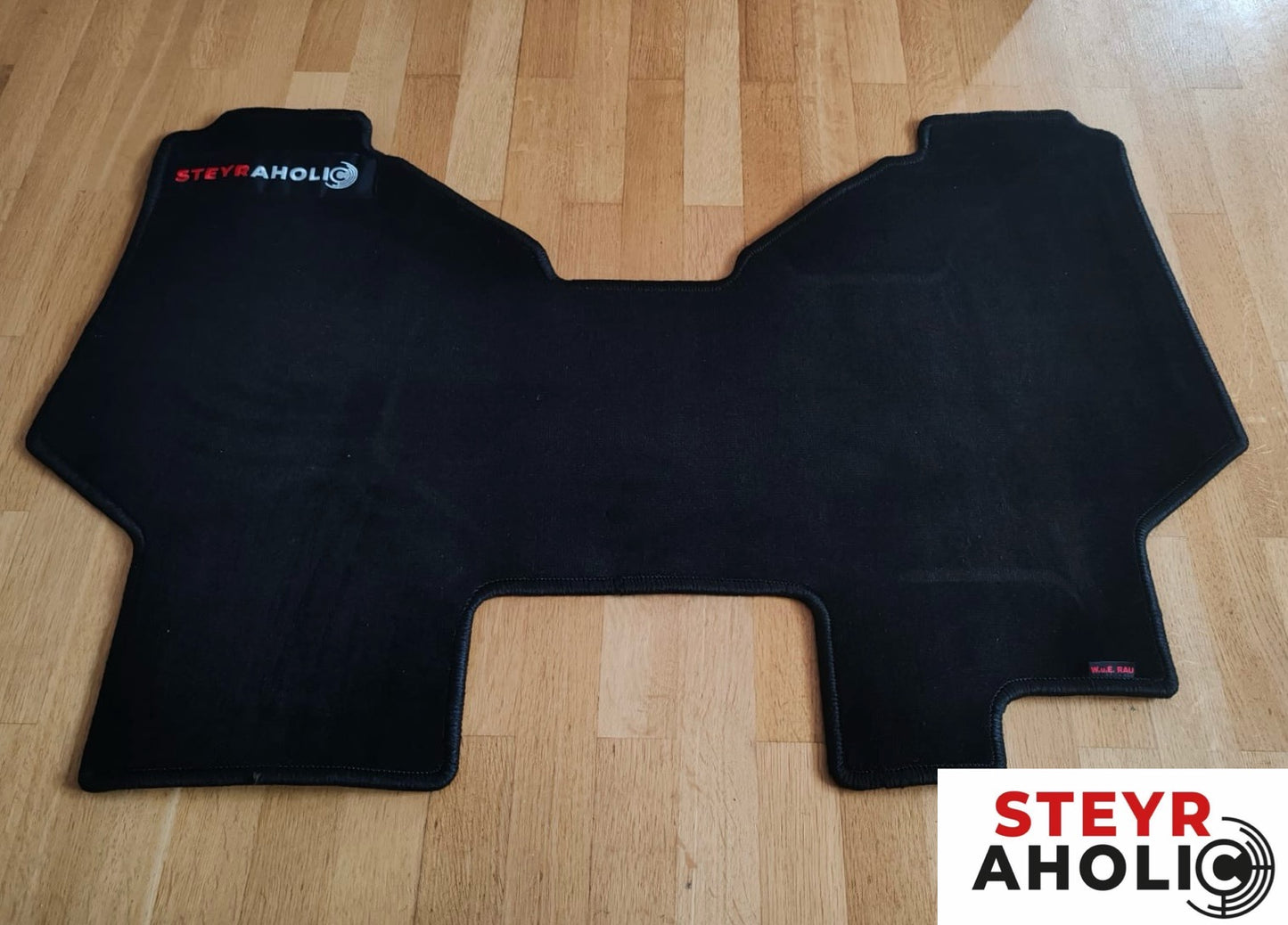Hochwertige Velourteppich / Fußmatte passend zu Steyr 948 - 975
