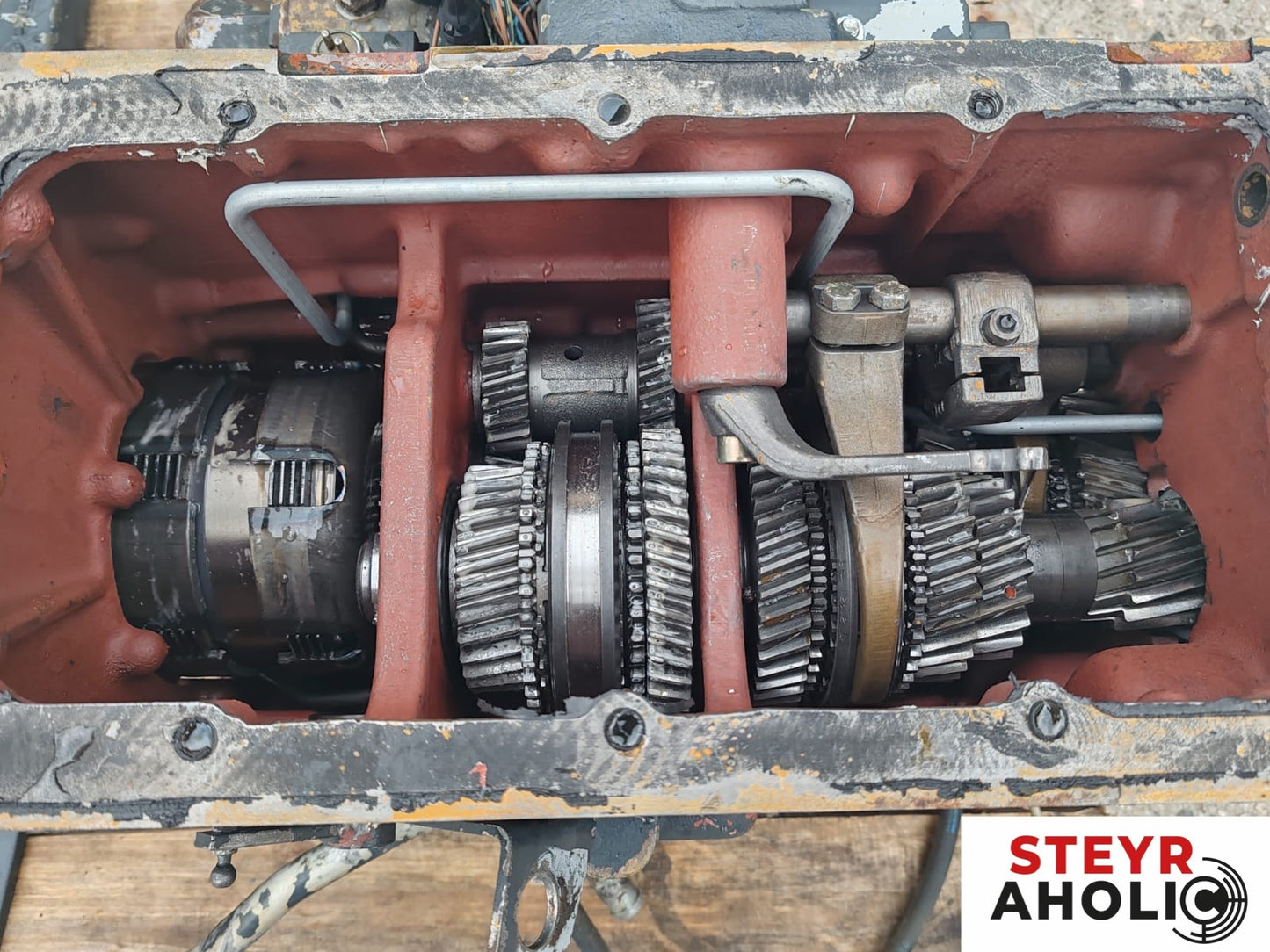 Getriebegehäuse inkl. Schaltgetriebe 155700210037