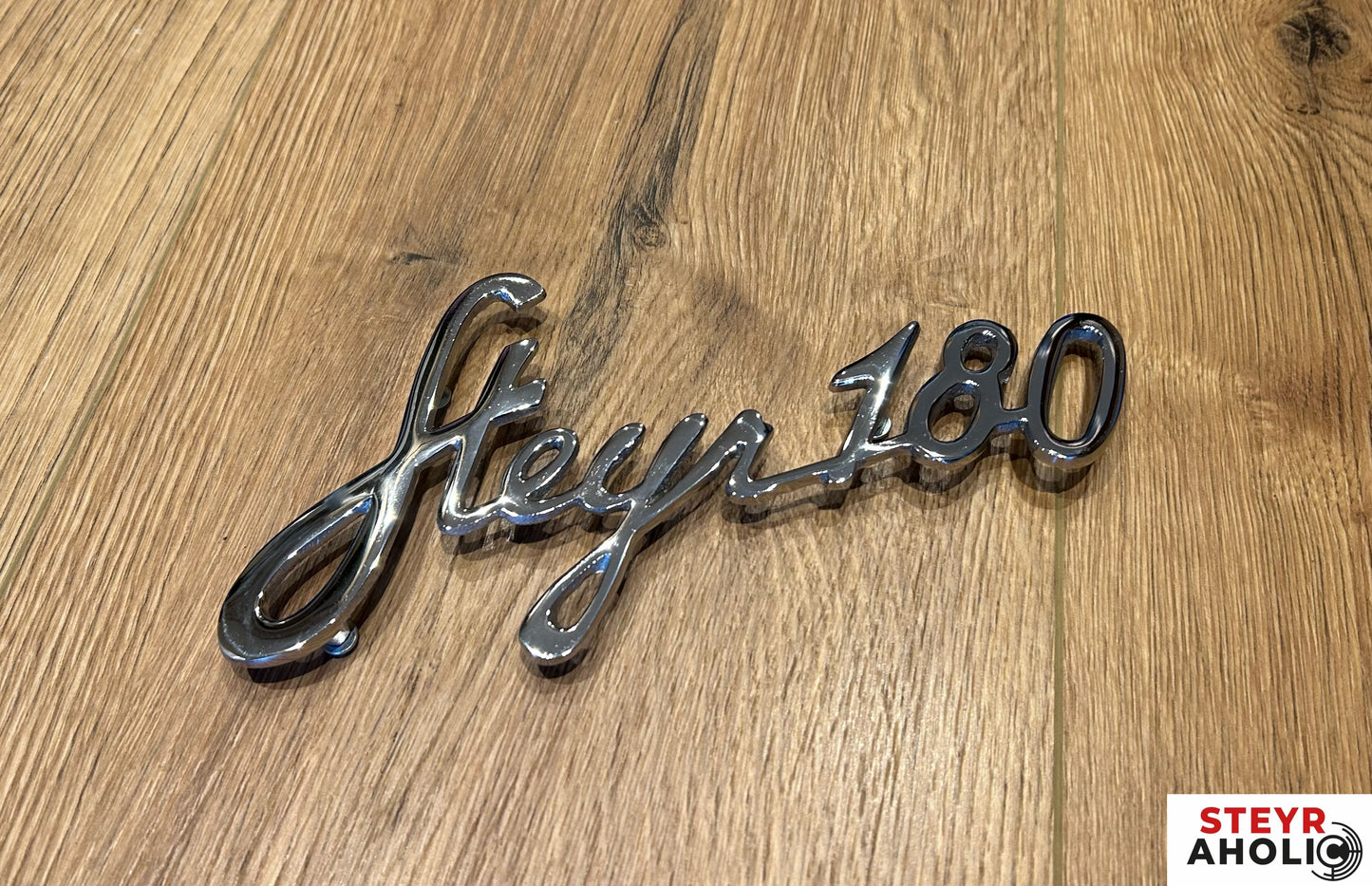 Schriftzug Steyr T180