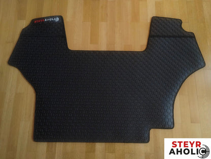 Hochwertige Gummimatte / Bodenmatte passend zu Steyr CVT Tier 3