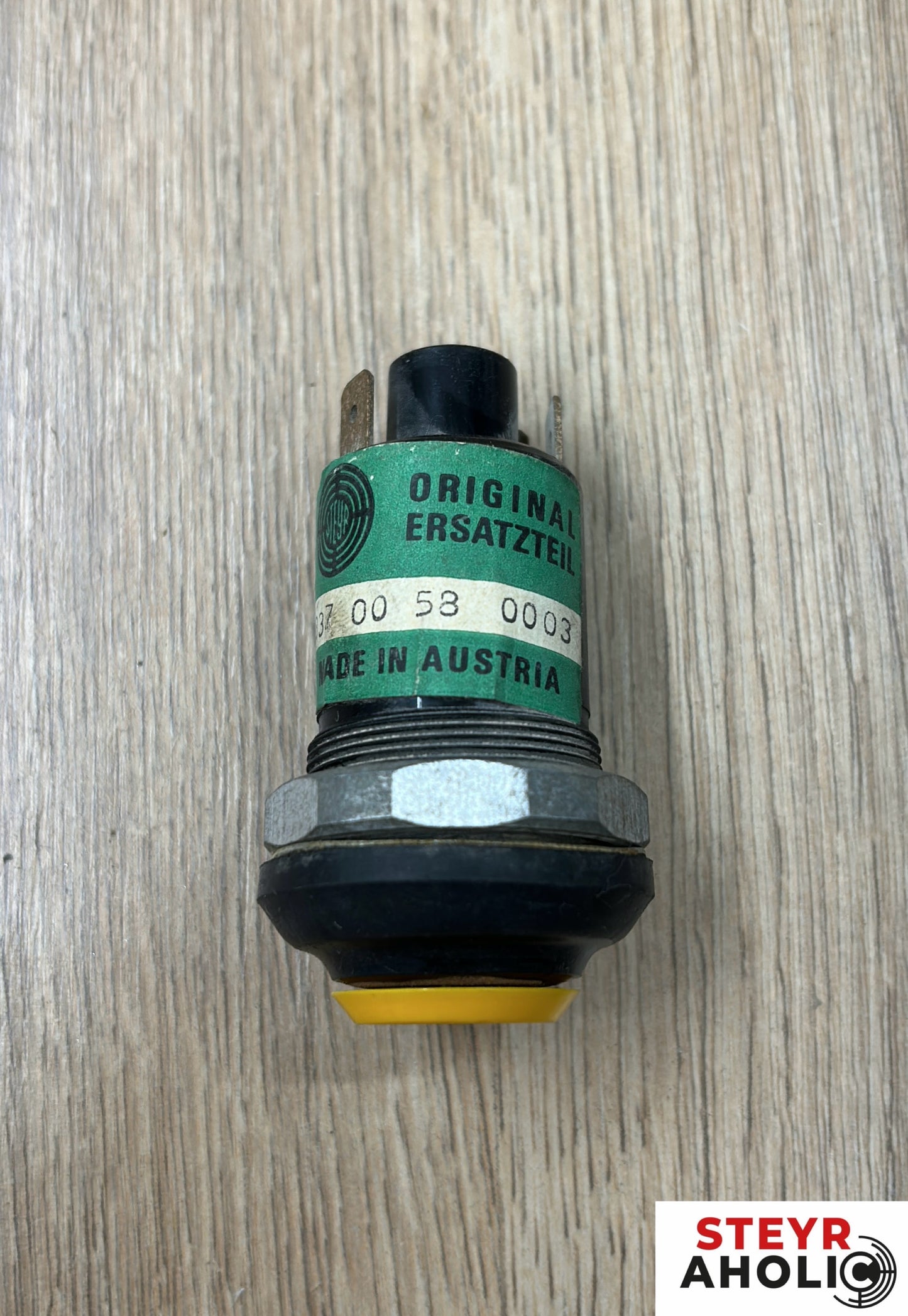 ORIGINAL Druckknopfschalter für Scheibenwischer 133700580003