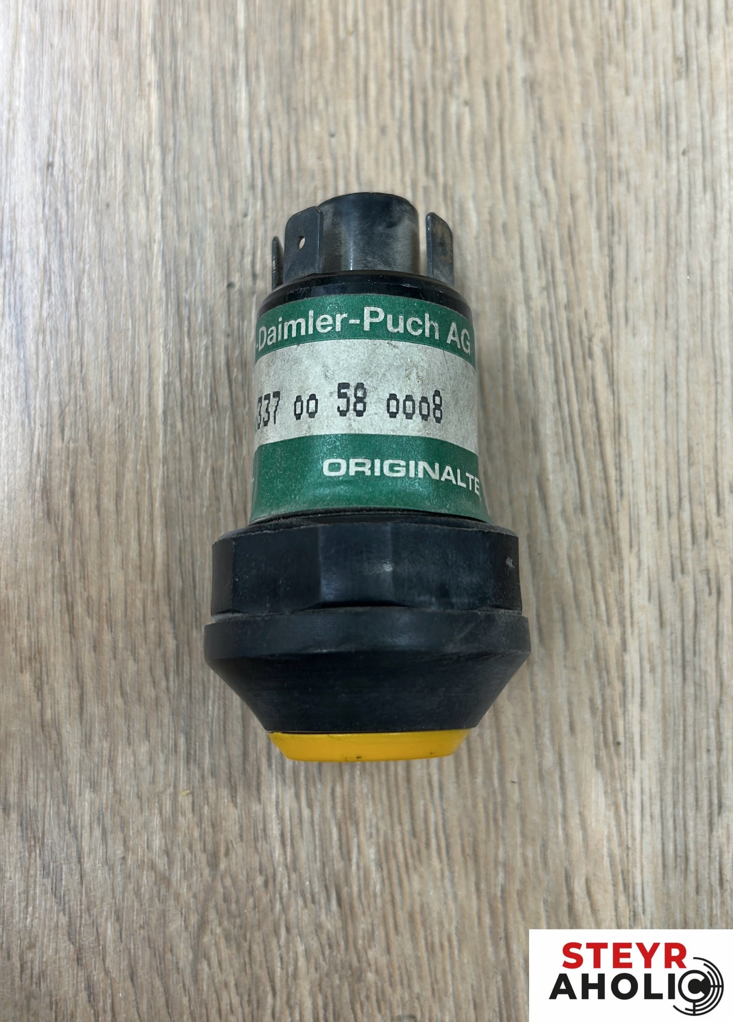 ORIGINAL Druckknopfschalter für Arbeitsscheinwerfer 133700580008