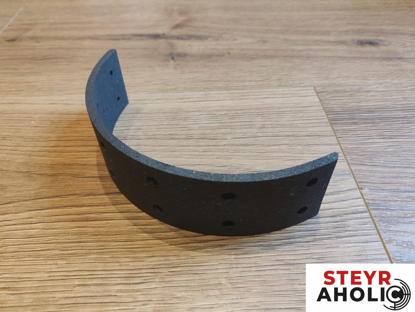 Bremsbelag 295 x 60 x 6 mm anstelle von Steyr 87580478