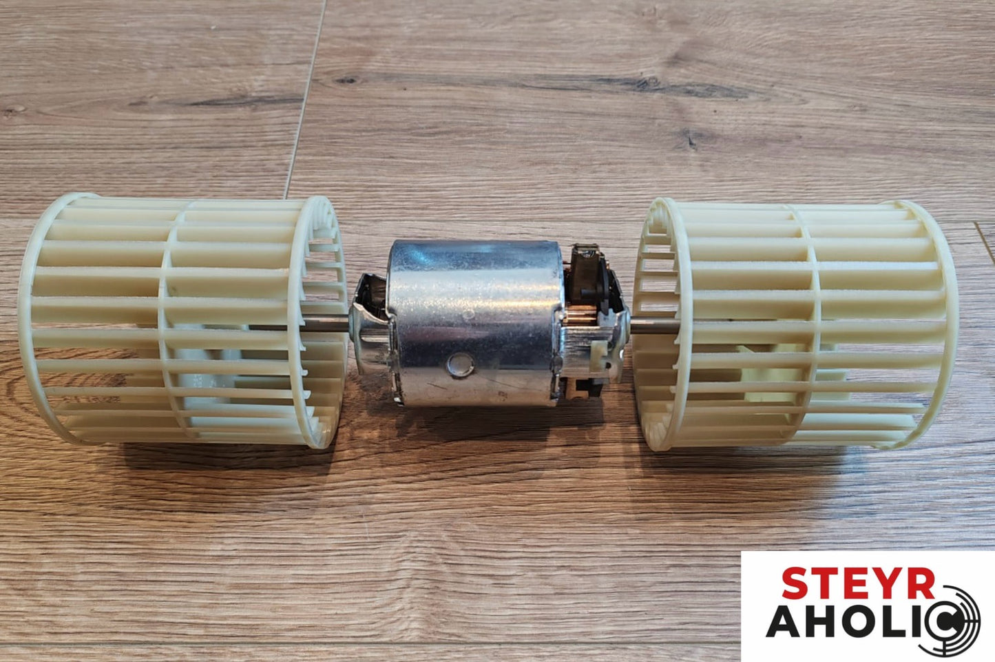 Lüftermotor anstelle von Steyr 1-34-784-252 Nachbau