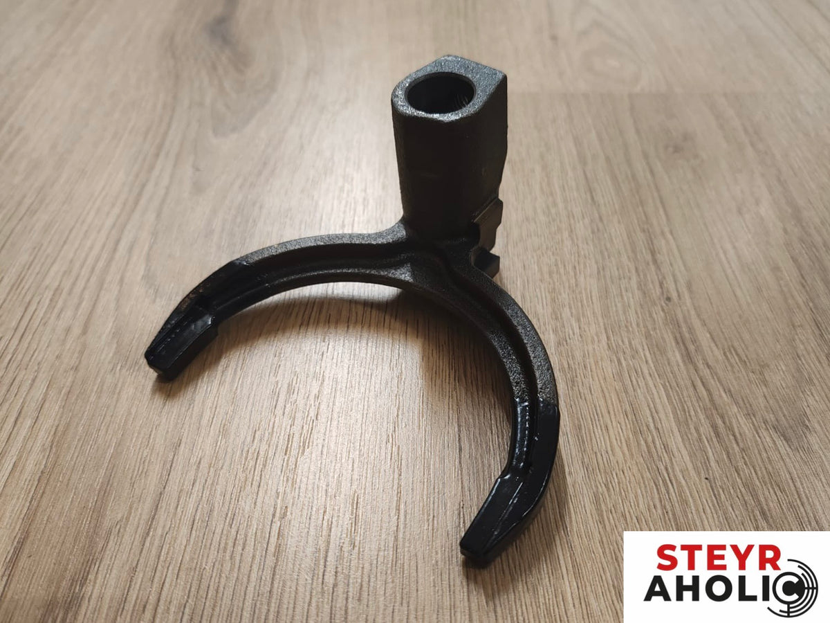 ZF Schaltgabel V. + R. Gang zu 8055-8085, 942-970 91776102