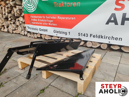 CNH Fussraste / Aufstieg + Schutzabdeckung rechts 1-34-624-601 + 1-34-625-611  Gebraucht