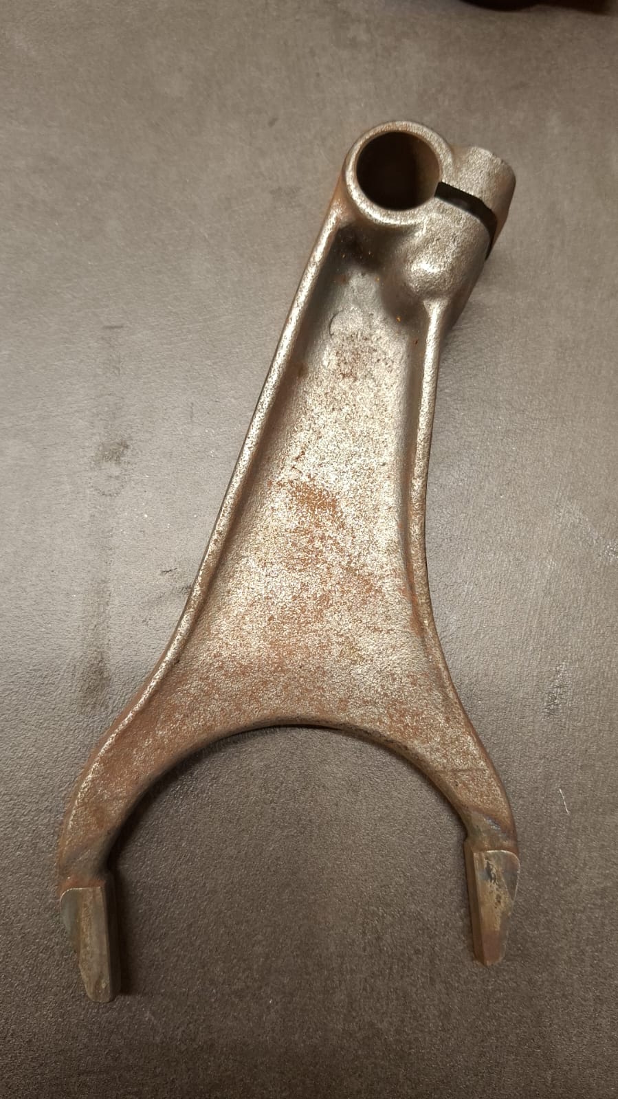 ORIGINAL Schaltgabel 133700240049
