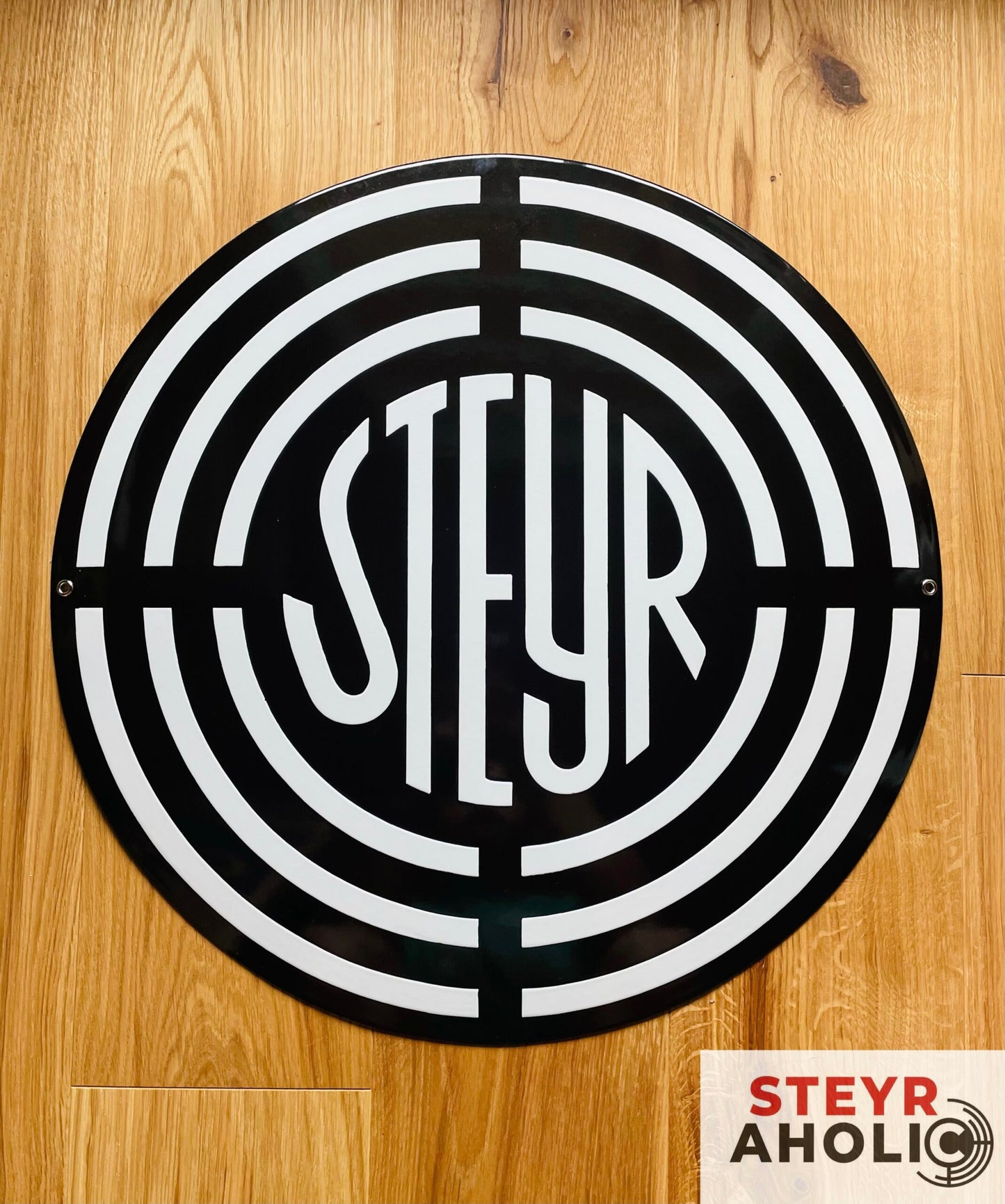 Steyr Logo Emailschild 50cm